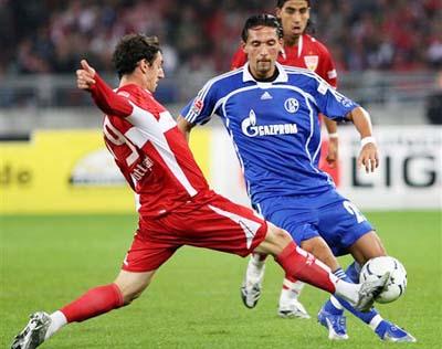 业足球的发 业足球的发